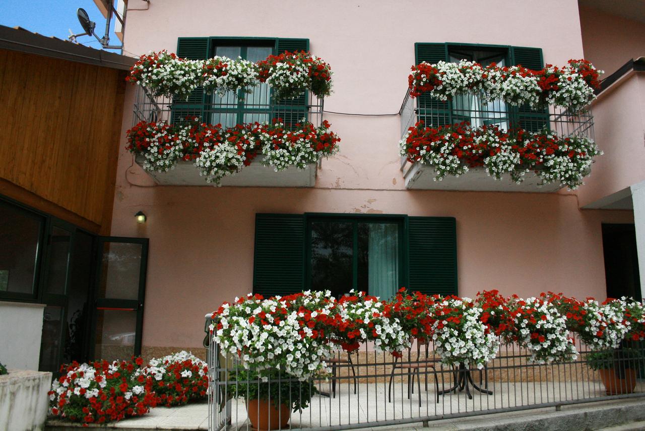 Nido Delle Rondini Hotel Ristorante Pizzeria Fallo Extérieur photo